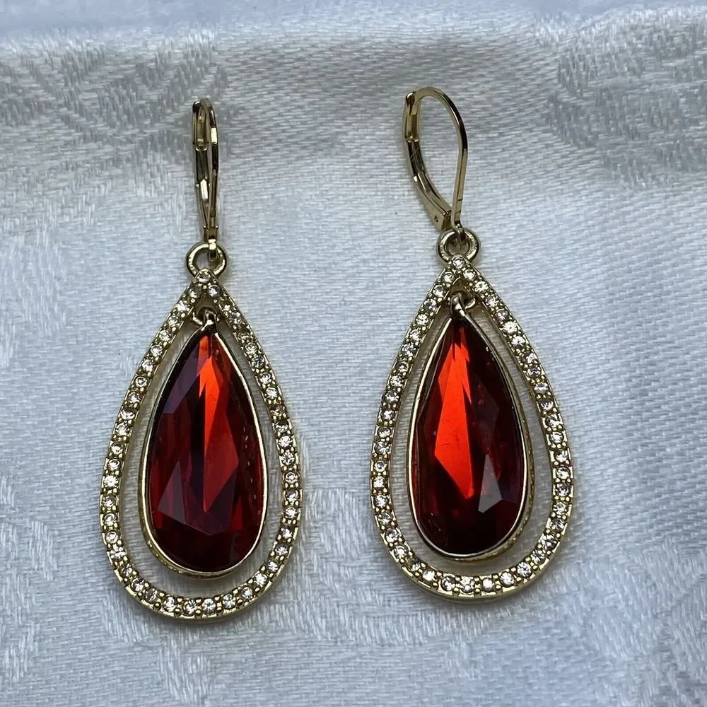 ANNE KLEIN Red Earrings Teardrop Clear Rhinestones Gold Tone Dangle Drop‎ Party